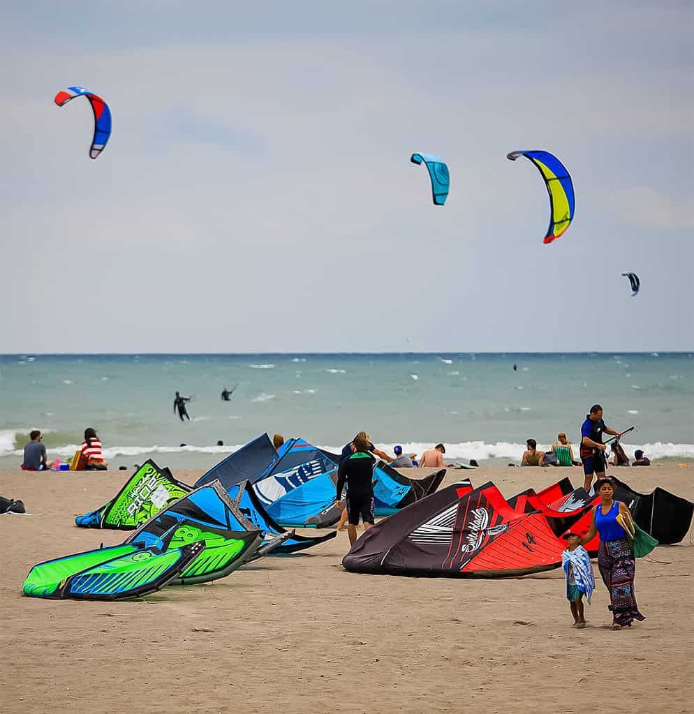 Toronto Beaches, Toronto in Summer, wind surfing at Toronto beach