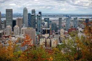 When looking for accomodation in Montreal, the view from Mount Royal gives you a panorama of the city.